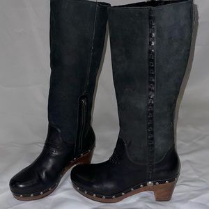 Ugg Black suede Tall Clogs Boots Size 9